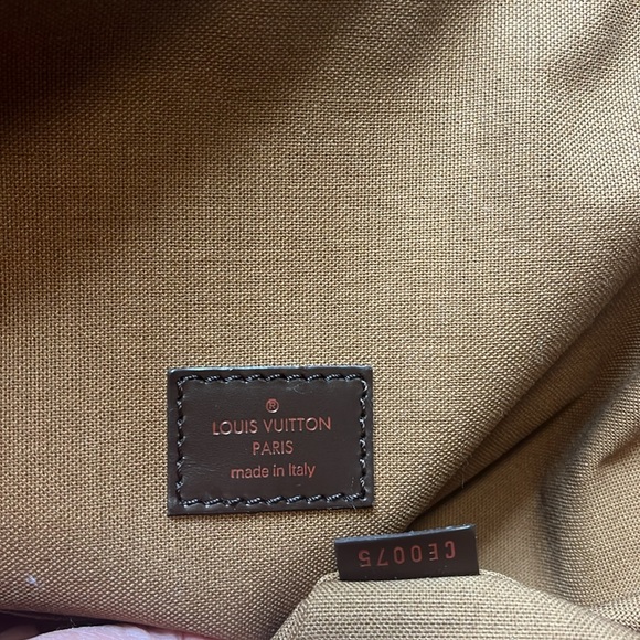 LOUIS VUITTON DAMIER EBENE TRAVELLER BAG - Picture 11 of 12